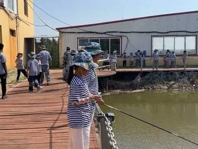 钓鱼体验 —— 少长集航空研学基地