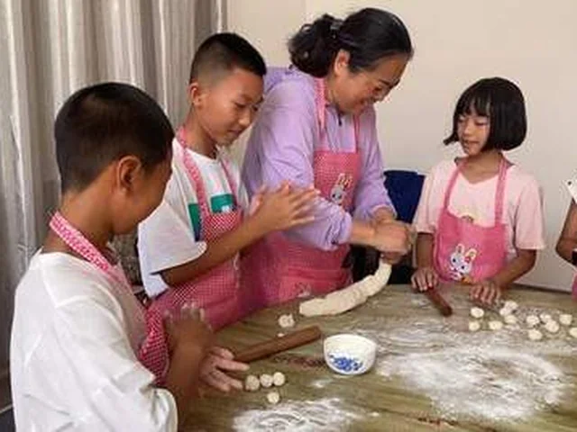 面点制作 —— 少长集航空研学基地